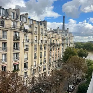 Appartement Avec Balcon Vue Tour Eiffel, Paris